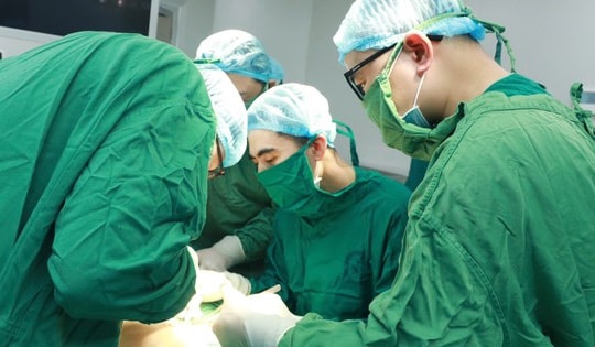 Báo động đỏ trong đêm: 10 phút cứu sống cả mẹ và con từ lằn ranh sinh tử