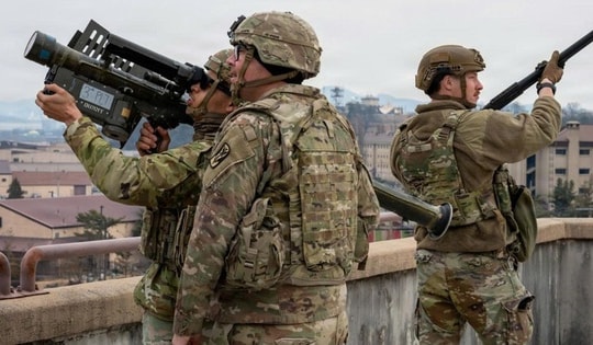 Tên lửa vác vai giá rẻ khiến tiêm kích Mỹ đắt đỏ lao đao trên bầu trời Iran