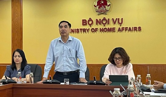 Bộ Nội vụ: Không có chủ trương hoán đổi nghỉ 9 ngày dịp lễ 30/4 – 1/5