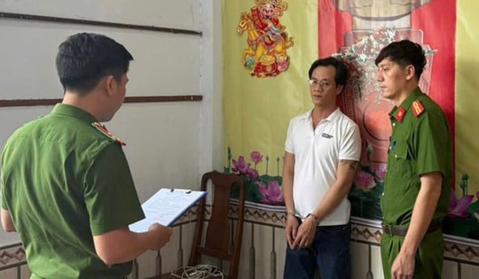 Nhờ người đóng giả doanh nhân, lừa bạn gái góp vốn 1,6 tỷ đồng