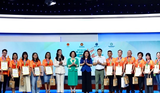 Khép lại giải chạy 'Vì một Việt Nam khỏe mạnh', ngành y tế giữ vai trò tiên phong