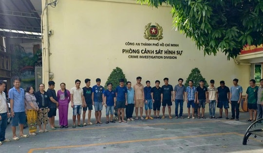 Nhóm tài xế nâng khống trọng tải xe, chiếm đoạt 500 tấn hạt điều ở TPHCM