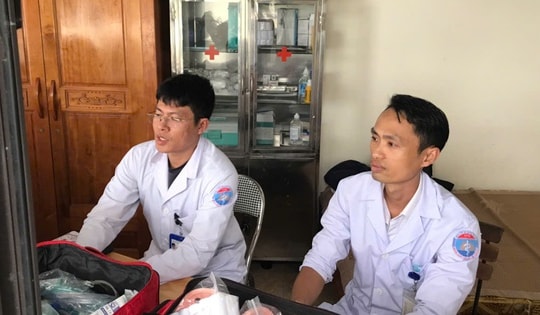 Quảng Ninh triển khai tổ y tế thường trực cấp cứu trên vịnh Hạ Long