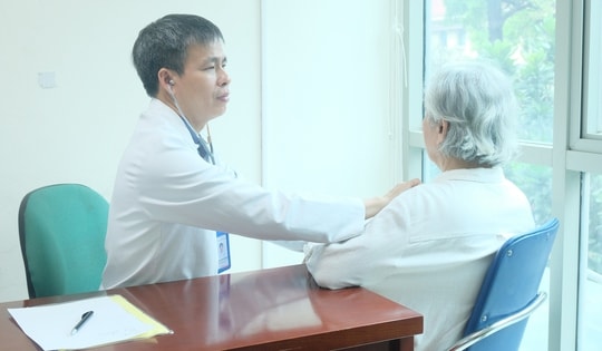 Ngày Sức khỏe toàn dân 7/4: Lưu ý chăm sóc dinh dưỡng cho người cao tuổi Việt Nam