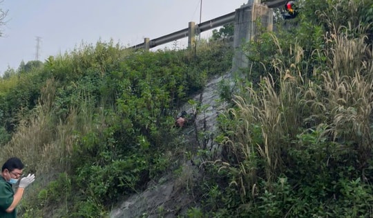 Tai nạn giao thông nghiêm trọng trên đường tránh Huế, 2 người thương vong