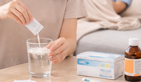 Trẻ bị tay chân miệng có cần uống oresol?