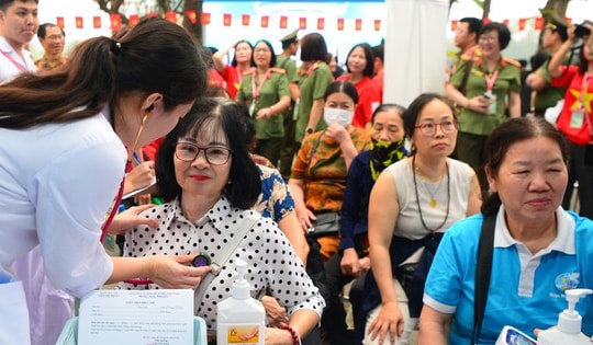 'Mỗi bước chân là một viên thuốc không mất tiền nhưng rất hiệu quả'