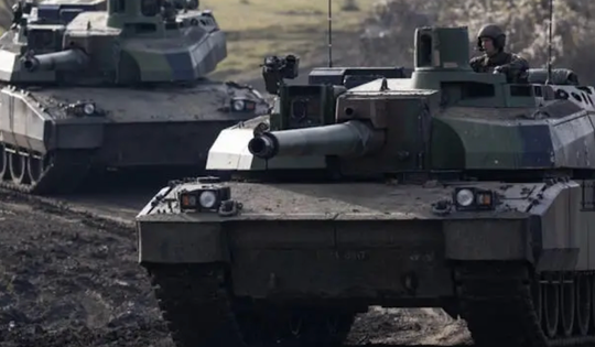 Xe tăng chủ lực Leclerc của Pháp triển khai sát Ukraine