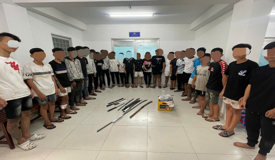 Hơn 20 thanh thiếu niên mang hung khí hỗn chiến sau mâu thuẫn trên mạng