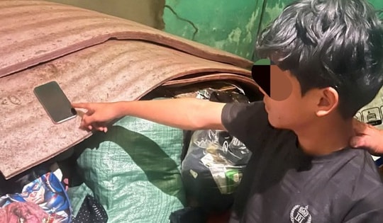 Đà Nẵng: Nhóm thiếu niên dùng xà beng trộm 5 iPhone tại cửa hàng điện thoại