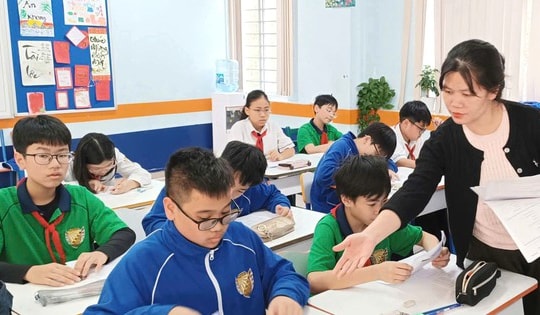 Quy định mới về nghỉ hưu ở tuổi cao hơn đối với nhà giáo