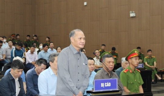 Cựu Thứ trưởng Bộ NNPTNT bị tuyên phạt 4 năm tù