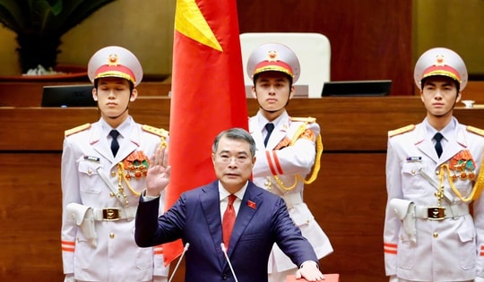 [Infographic] - Tiểu sử tân Thủ tướng Chính phủ Lê Minh Hưng