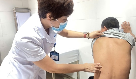 Mới nắng đầu mùa, bệnh da liễu tăng mạnh, bác sĩ chỉ cách phòng tránh