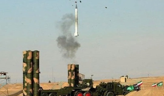 Israel tuyên bố đánh sập hệ thống phòng không S-300 của Iran