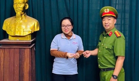 TPHCM: Người phụ nữ bị giật lắc vàng khi đang đi trên đường