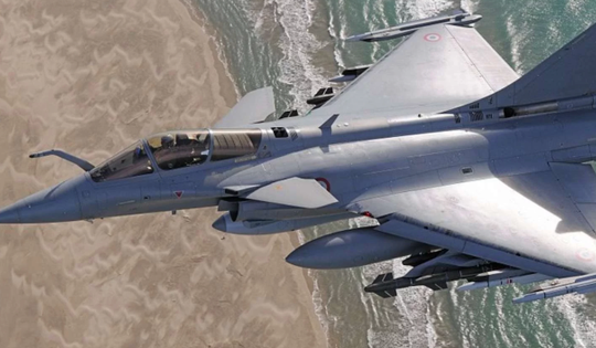 Tiêm kích Rafale Pháp áp sát biên giới Nga