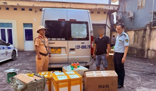 CSGT Quảng Ninh phát hiện 700 cây kem không nhãn mác, nguồn gốc
