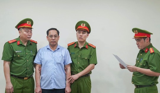 Phú Thọ: 4 cán bộ bị bắt tạm giam vì nâng khống tiền ăn của người tâm thần, học sinh dân tộc