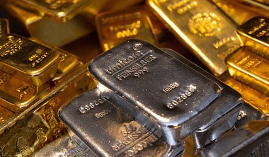 Giá vàng, bạc thế giới 10/4 tăng trở lại