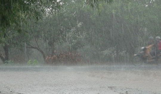 Cảnh báo dông lốc, mưa đá khi miền Bắc đón không khí lạnh những ngày tới