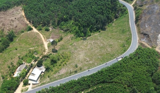 Quốc lộ 49 những ngày đầu thực hiện phương án phân luồng xe tải nặng