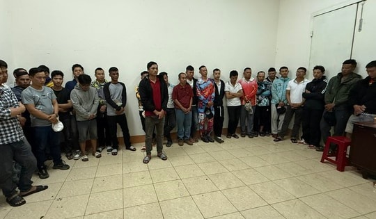 Khởi tố 40 đối tượng đánh bạc núp bóng câu cá trao thưởng