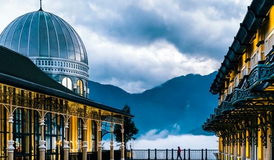 Đằng sau bước chuyển mình kỳ diệu của du lịch Việt Nam