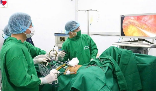 Phẫu thuật thành công ung thư trực tràng bằng kỹ thuật hiện đại tại Bệnh viện Kiến An