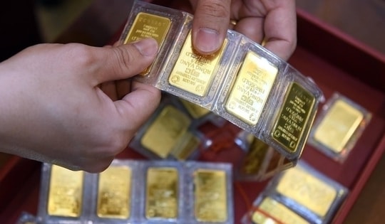 Chốt giá vàng hôm nay ngày 13/4 đồng loạt giảm mạnh