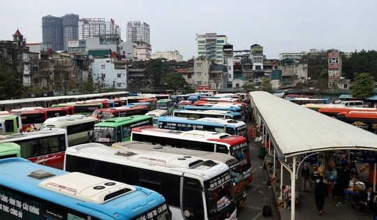 Thị trường vận tải trước kỳ nghỉ lễ 30/4: Bến xe chuẩn bị ra sao, nhà xe đang tính gì?