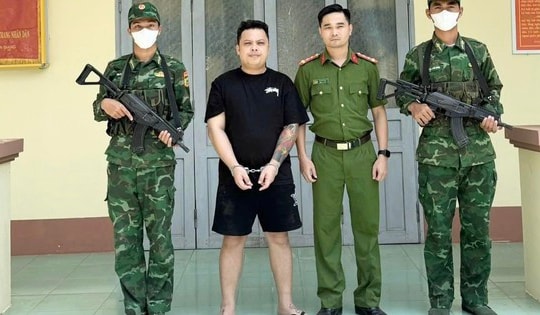 Bắt giữ đối tượng truy nã vì tội đánh bạc tại cửa khẩu quốc tế