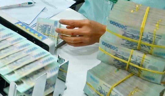 Ngân hàng đồng loạt giảm lãi suất, áp lực thanh khoản hạ nhiệt