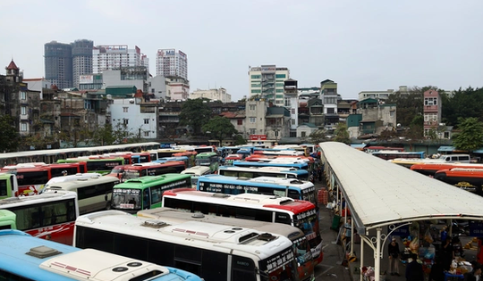 Giá xăng dầu giảm, giá vé xe khách cũng 'hạ nhiệt' trước kỳ nghỉ 30/4