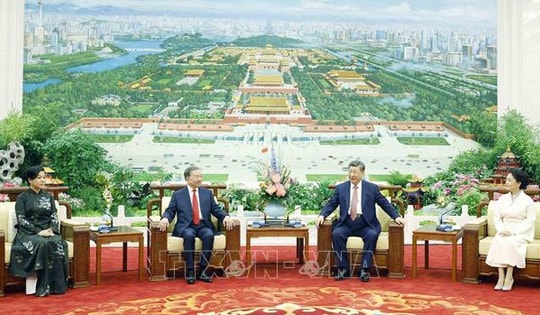 Tổng Bí thư, Chủ tịch nước Tô Lâm và Phu nhân cùng Tổng Bí thư, Chủ tịch nước Tập Cận Bình và Phu nhân dự tiệc trà