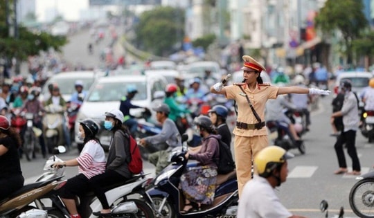 Thủ tướng chỉ đạo bảo đảm giao thông thông suốt dịp nghỉ lễ 30/4 và 1/5