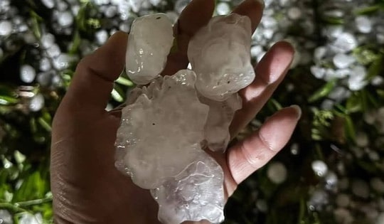 Chuyên gia cảnh báo mưa đá sẽ xuất hiện cùng mưa dông lớn vào đêm nay