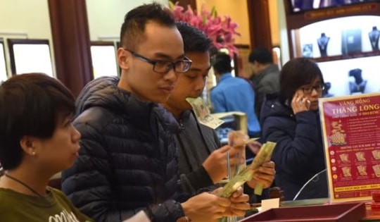 Giá vàng trong nước giảm mạnh, giao dịch quanh mức 172,5 triệu đồng