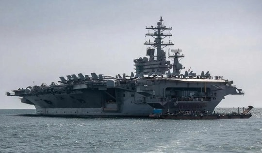 Thêm một siêu tàu sân bay Mỹ gặp hỏa hoạn