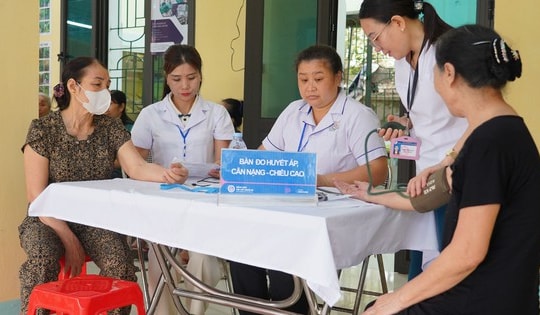 Khám sàng lọc miễn phí, phát hiện hàng chục ca đái tháo đường, bướu giáp tại cộng đồng