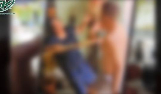 Thanh niên xông vào tận nhà đánh cụ bà vì nghi chó phóng uế, camera hé lộ cảnh phẫn nộ