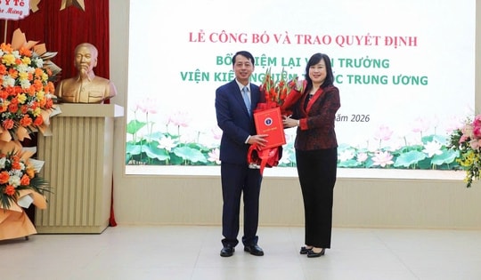 Bộ trưởng Đào Hồng Lan trao Quyết định bổ nhiệm lại Viện trưởng Viện Kiểm nghiệm thuốc Trung ương