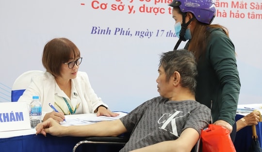 TPHCM đồng loạt triển khai khám sức khỏe miễn phí cho người dân, đưa y tế đến tận nhà
