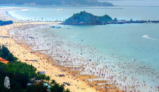 Nhiều gia đình 'quay xe' chọn du lịch ngắn ngày dịp 30/4 - 1/5