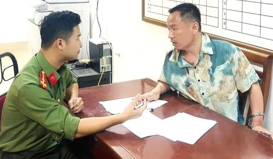 Người đàn ông nước ngoài bất ngờ nổ súng sau va chạm giao thông