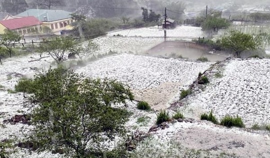 Nguyên nhân xảy ra dông lốc, mưa đá liên tiếp những ngày qua