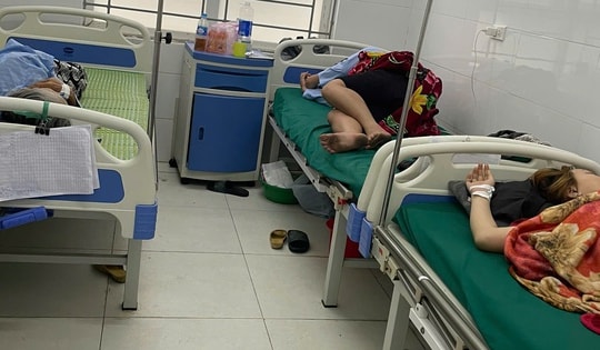 Diễn biến sức khỏe 20 người nghi ngộ độc bánh mì ở Nghệ An