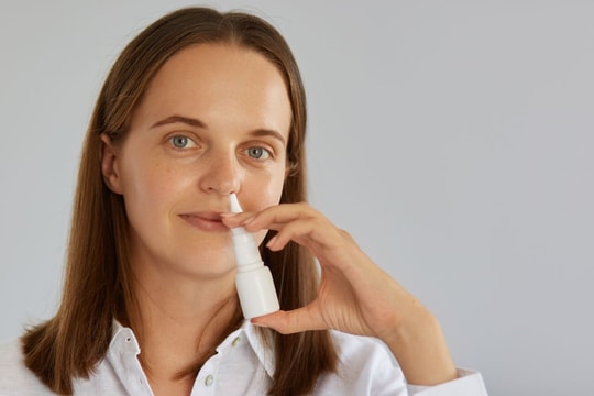 Não người có thể được 'trẻ hóa' chỉ bằng một bình xịt mũi