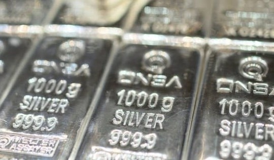 Nhập khẩu bạc của Trung Quốc đạt mức cao kỷ lục