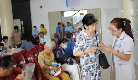 TPHCM: Doanh nhân góp ‘phần mềm’ để y tế cơ sở chạm tới người yếu thế